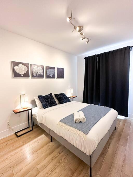 Elegant Suites - City Views, Lake View, Free Parking โตรอนโต ภายนอก รูปภาพ